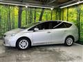 2013 Toyota PRIUS α