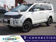 2015 Mitsubishi Delica D5