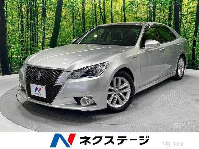 2013 Toyota Crown Hybrid