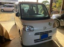2011 Daihatsu Tanto