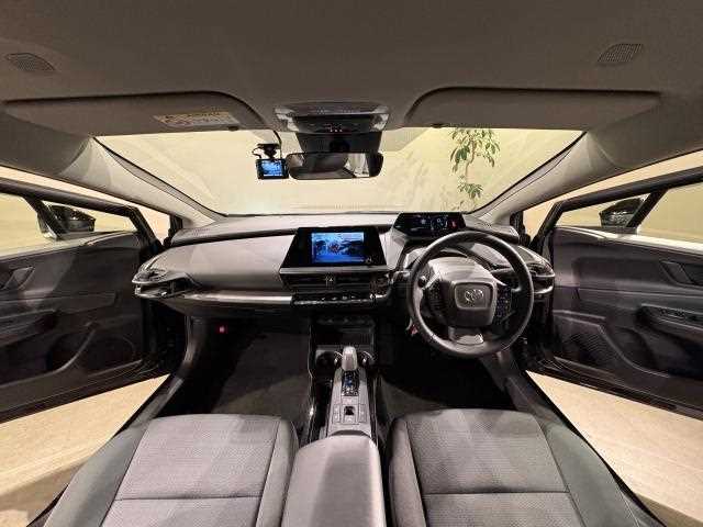 Toyota Prius 2024 — миниатюра 4