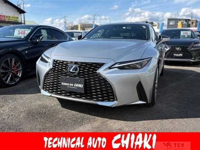 2023 Lexus IS