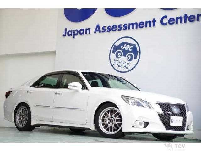 2013 Toyota Crown Hybrid