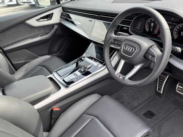Audi Q7 2024 — фото 3 купить в Москве