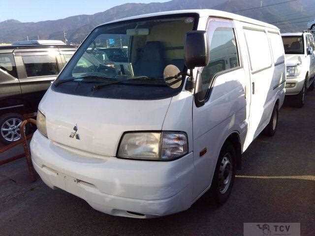 2009 Mitsubishi Delica Van