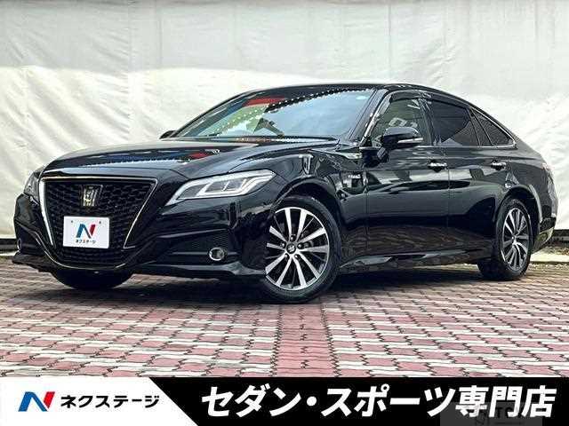 2019 Toyota Crown Hybrid
