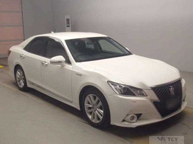 2014 Toyota Crown Hybrid