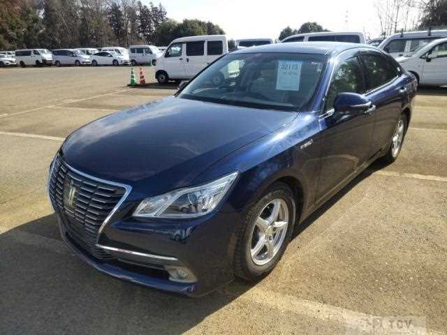 2015 Toyota Crown Hybrid