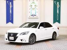 2013 Toyota Crown Hybrid