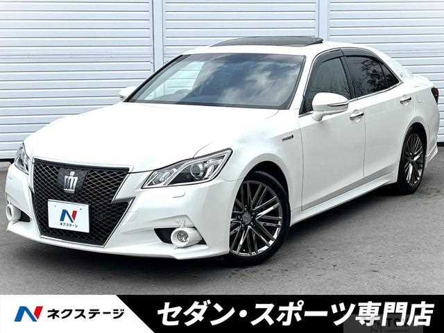 2014 Toyota Crown Hybrid