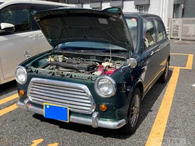 2002 Daihatsu Miragino