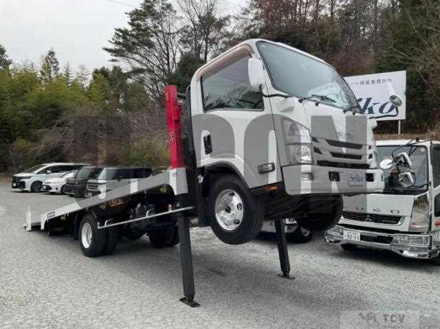 2013 Isuzu Elf Truck