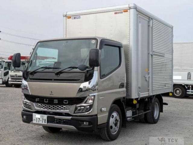 2025 Mitsubishi Fuso Canter