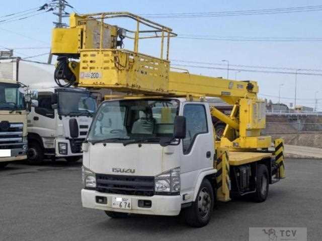 2014 Isuzu Elf Truck