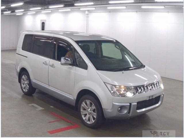 2013 Mitsubishi Delica D5