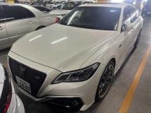 2019 Toyota Crown Hybrid