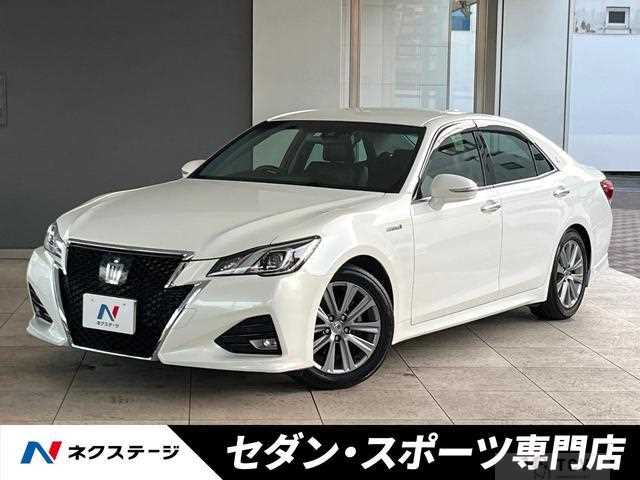 2017 Toyota Crown Hybrid