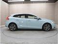 2018 Volvo V40