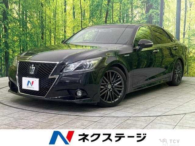 2014 Toyota Crown Hybrid