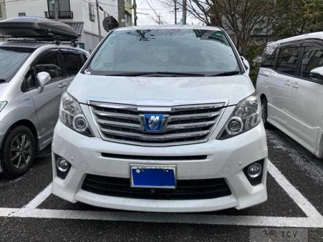 2013 Toyota Alphard Hybrid