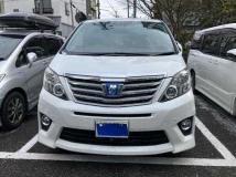 2013 Toyota Alphard Hybrid
