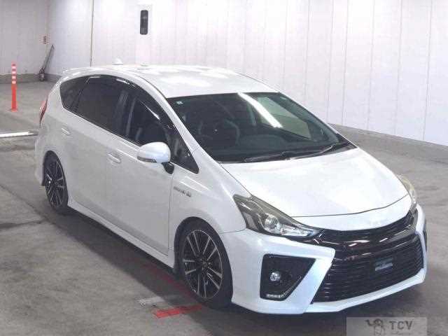 2015 Toyota PRIUS α