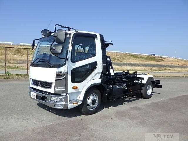 2025 Mitsubishi Fuso Canter