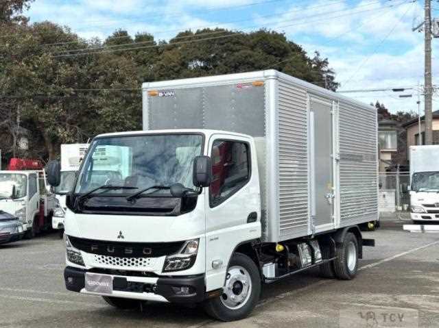 2025 Mitsubishi Fuso Canter