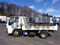 2005 Isuzu Elf Truck