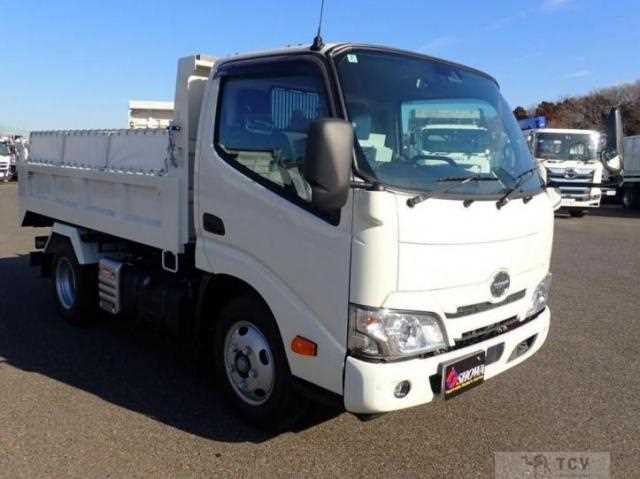 2025 Hino Dutro