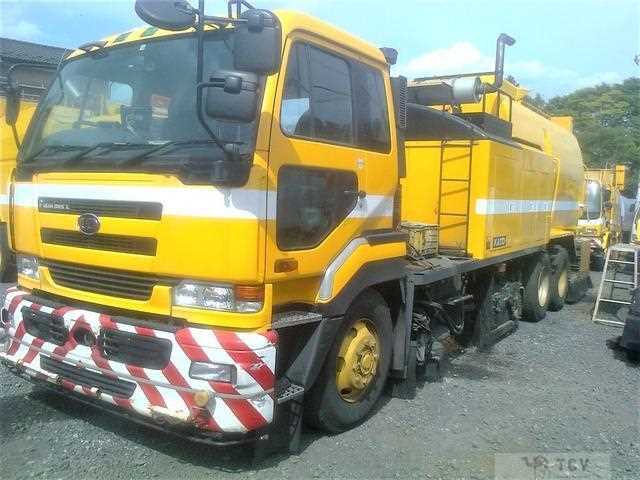 2002 Nissan Big Thumb