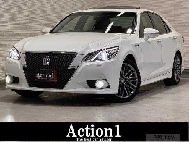 2015 Toyota Crown Hybrid