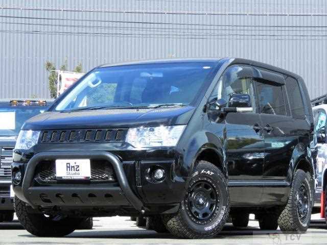 2017 Mitsubishi Delica D5