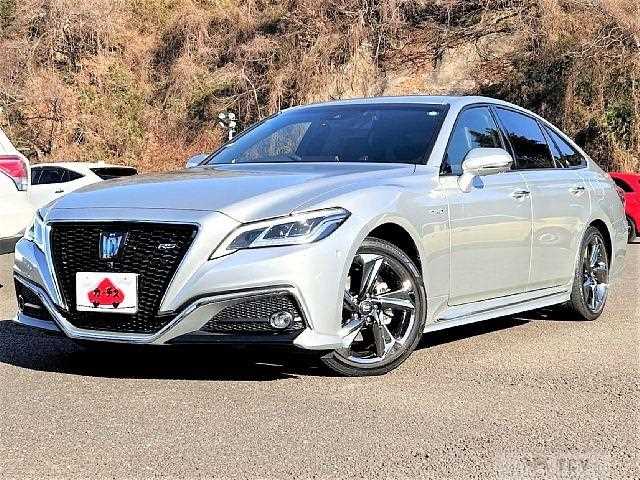2019 Toyota Crown Hybrid