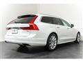 2017 Volvo V90