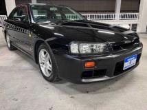 2000 Nissan Skyline