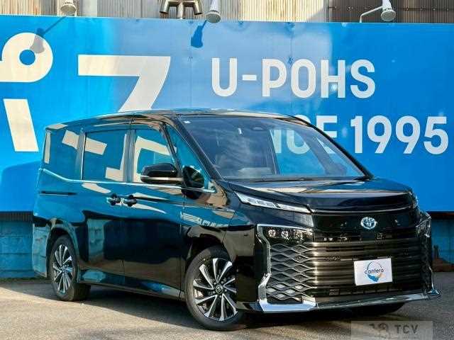 2022 Toyota Voxy