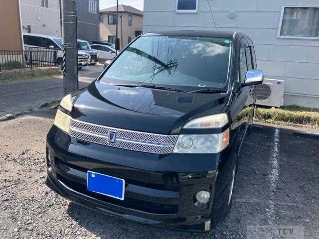 2006 Toyota Voxy