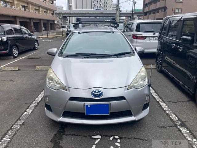 2013 Toyota AQUA