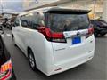 2017 Toyota Alphard Hybrid