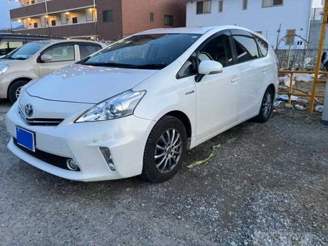2013 Toyota PRIUS α