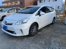 2013 Toyota PRIUS α