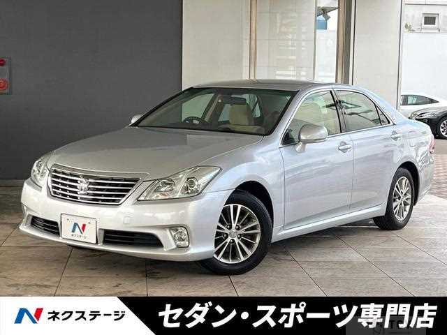 2013 Toyota Crown