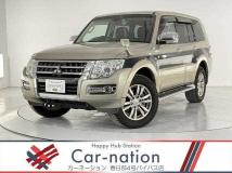 2014 Mitsubishi Pajero