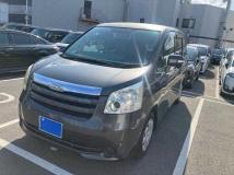 2010 Toyota Noah