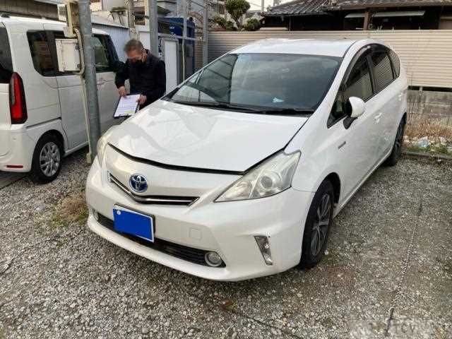 2013 Toyota PRIUS α