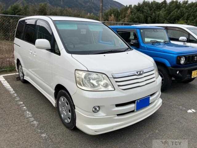 2002 Toyota Noah