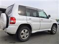 2001 Mitsubishi Pajero iO