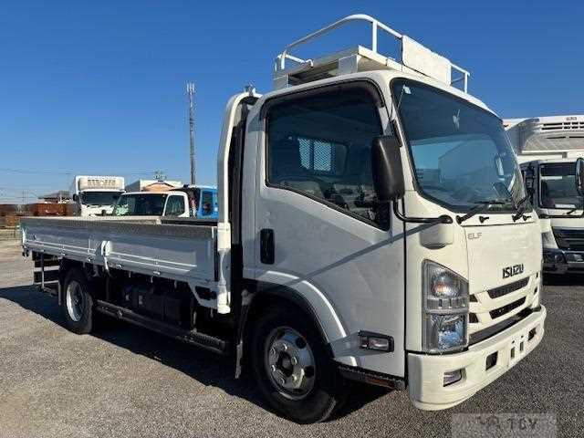 2020 Isuzu Elf Truck