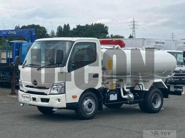 2025 Hino Dutro